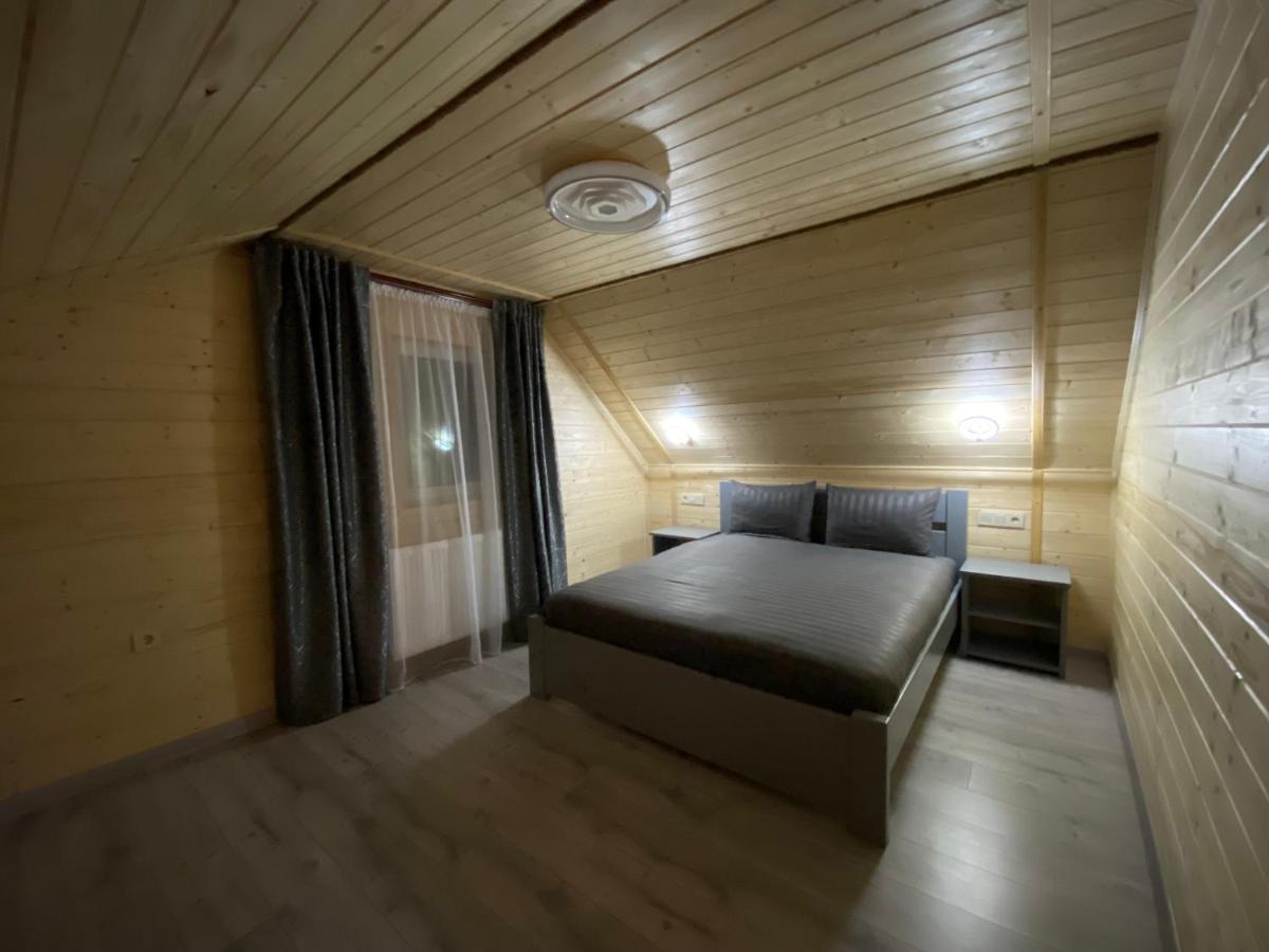 Vienna House Apartment ยาเรมชา ภายนอก รูปภาพ
