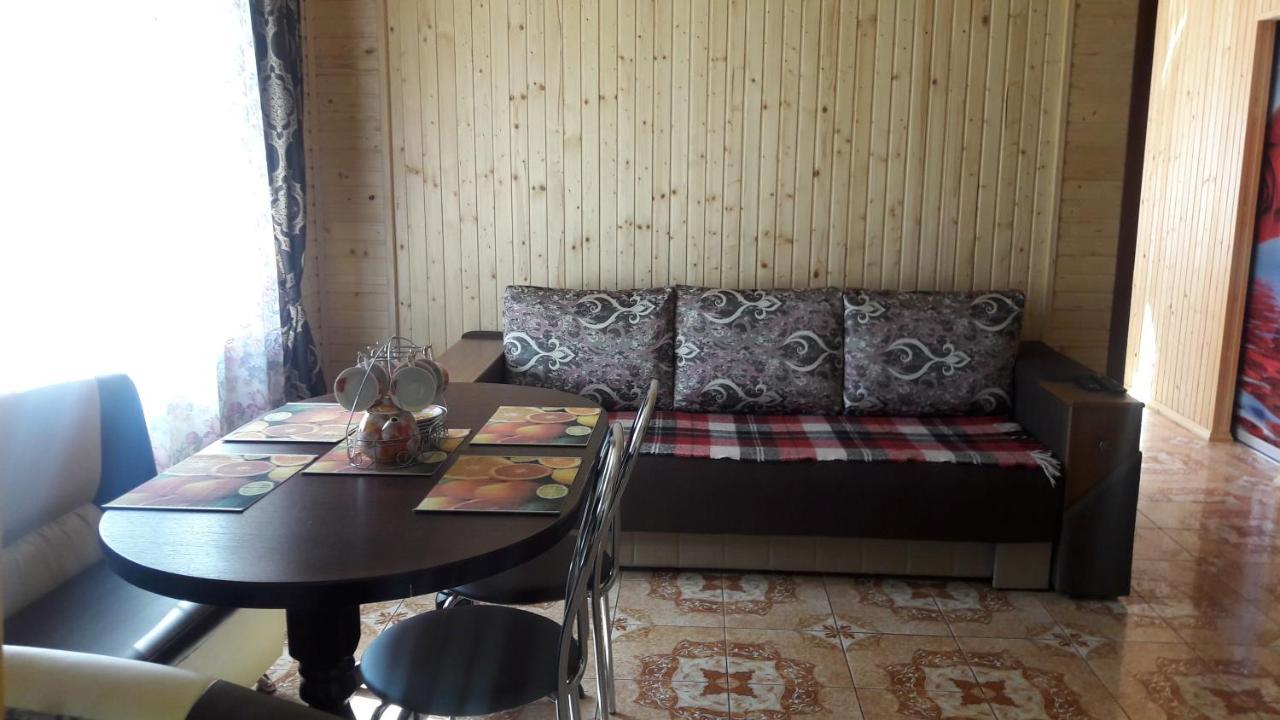 Vienna House Apartment ยาเรมชา ภายนอก รูปภาพ